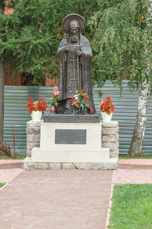 Памятник монаху Корнилию