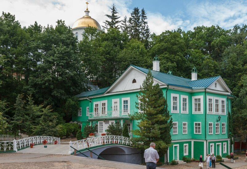 Дом наместника монастыря, Псково-Печерский монастырь