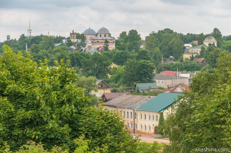 Бывший Воскресенский монастырь и Крестовоздвиженская церковь, Торжок