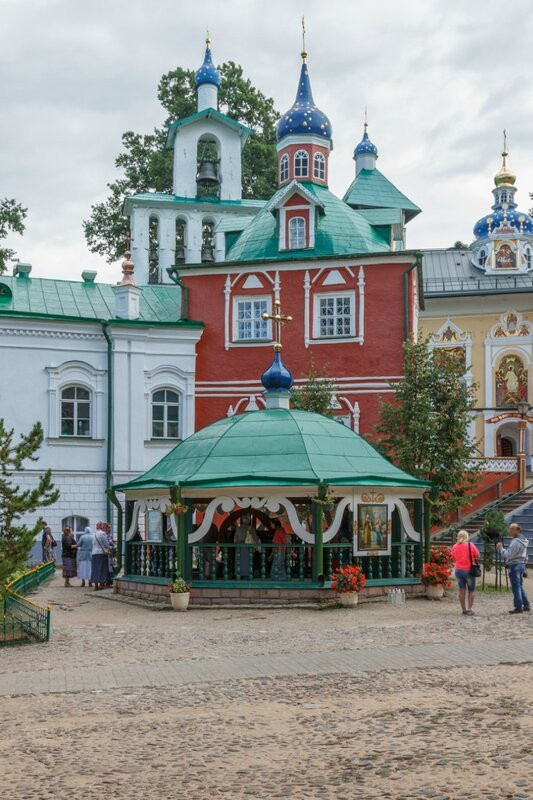 Святой колодец, Псково-Печерский монастырь