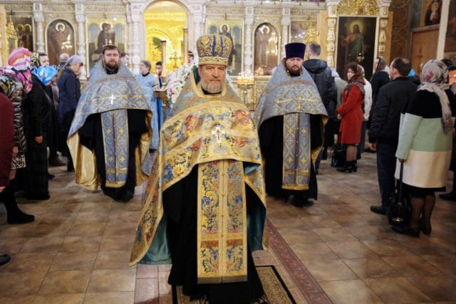 Чтение акафиста Богородице