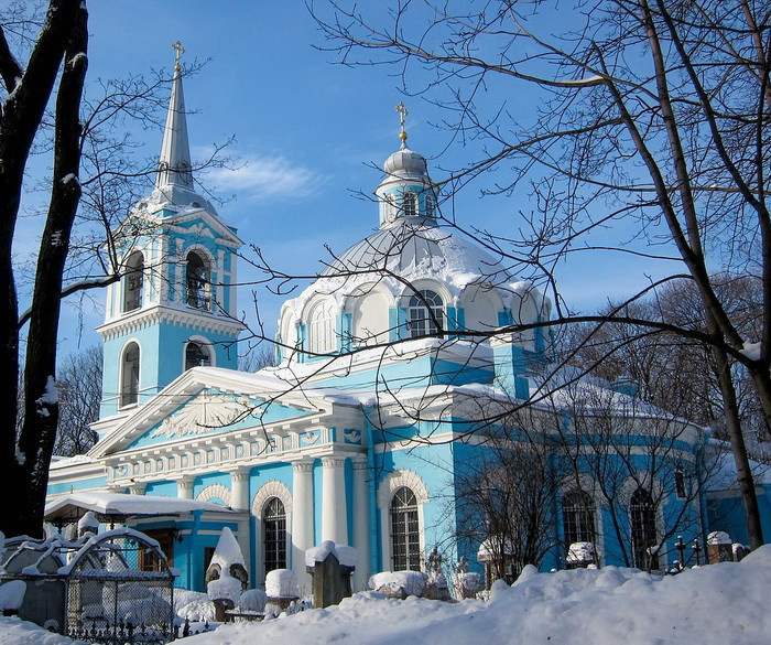Смоленская церковь в Санкт-Петербурге зимой
