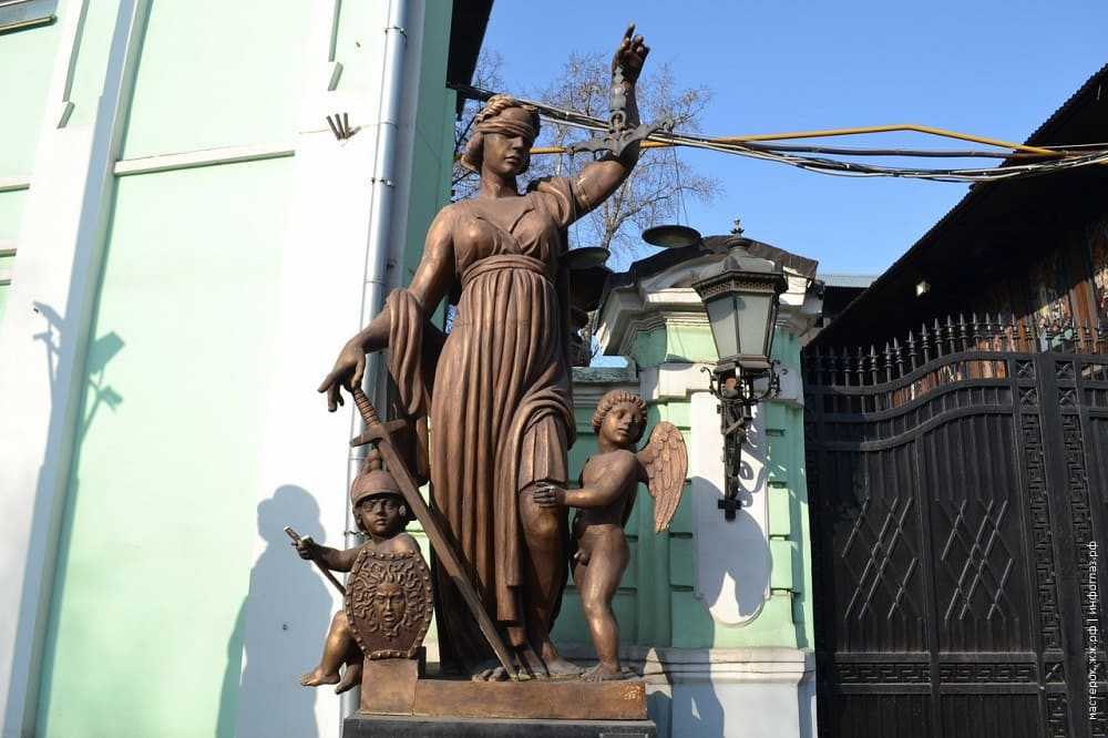 Управа З.К. Церетели установлена ​​в Москве на Большой Грузинской / mirotyken.ru