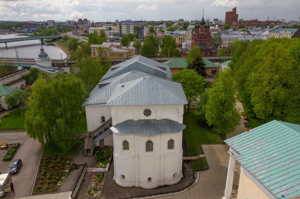 Воскресенская церковь и настоятельские покои, Спасо-Преображенский монастырь, Ярославль